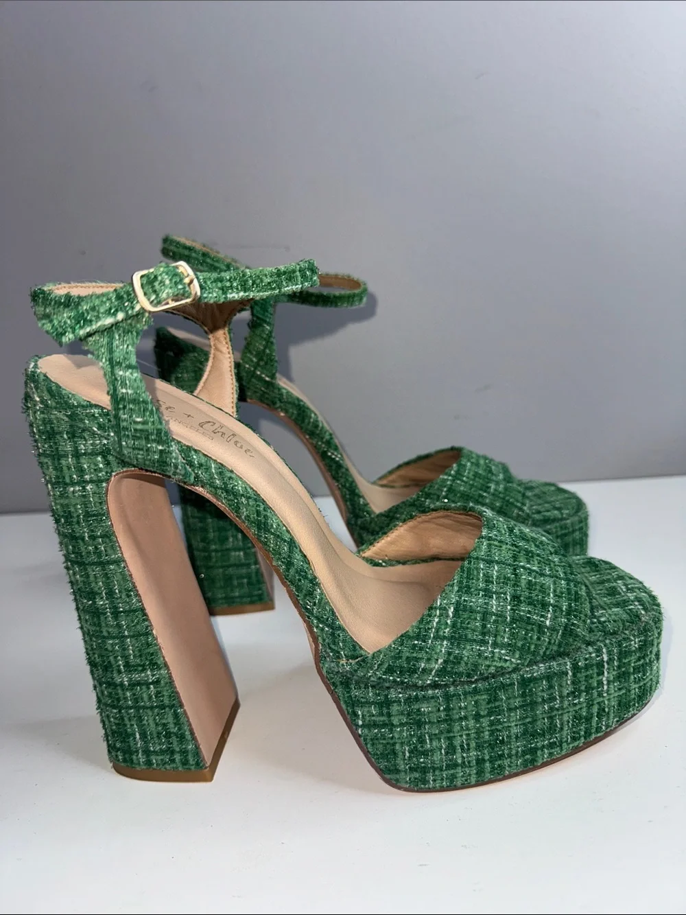 Chase + Chloe Green Tweed Platform Block Heel Sandals – Women’s Size 9